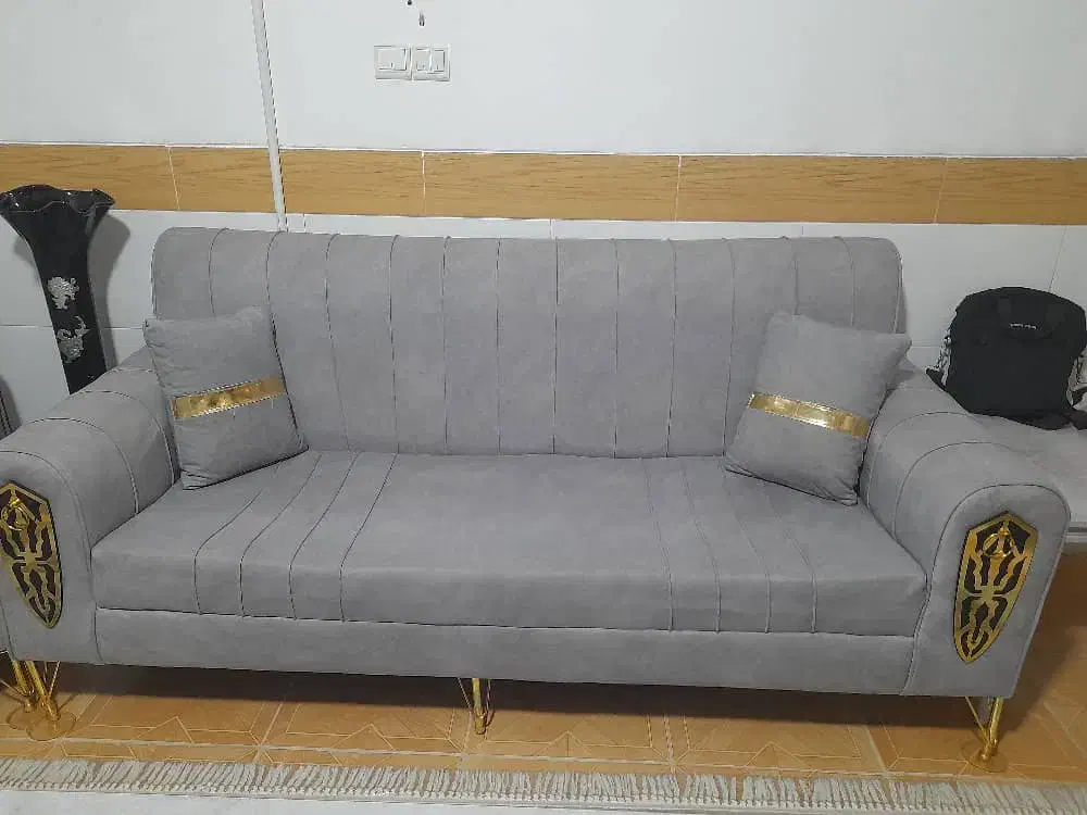 مبل ۷نفره کارکرده با میزناهارخوری کم جا|حراج|یزد, |دیوار