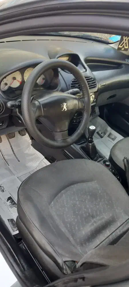 ۲۰۶ وی ۸|خودرو سواری و وانت|اهواز, طالقانی|دیوار