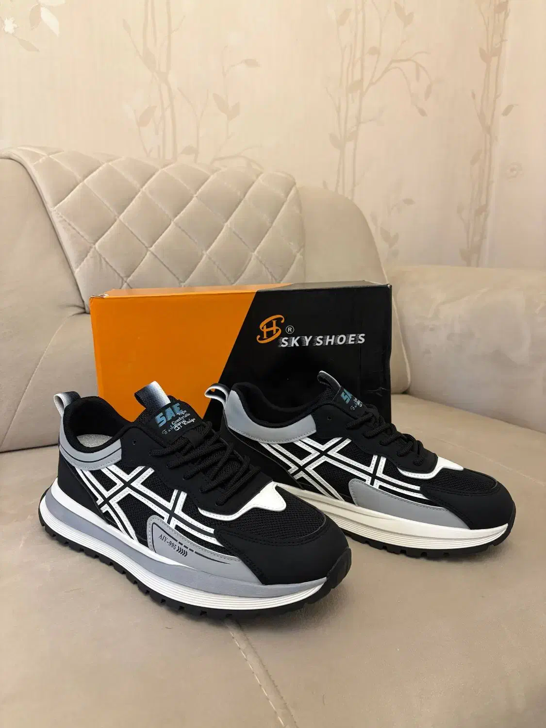 کفش|کیف، کفش، کمربند|گنبد کاووس, |دیوار