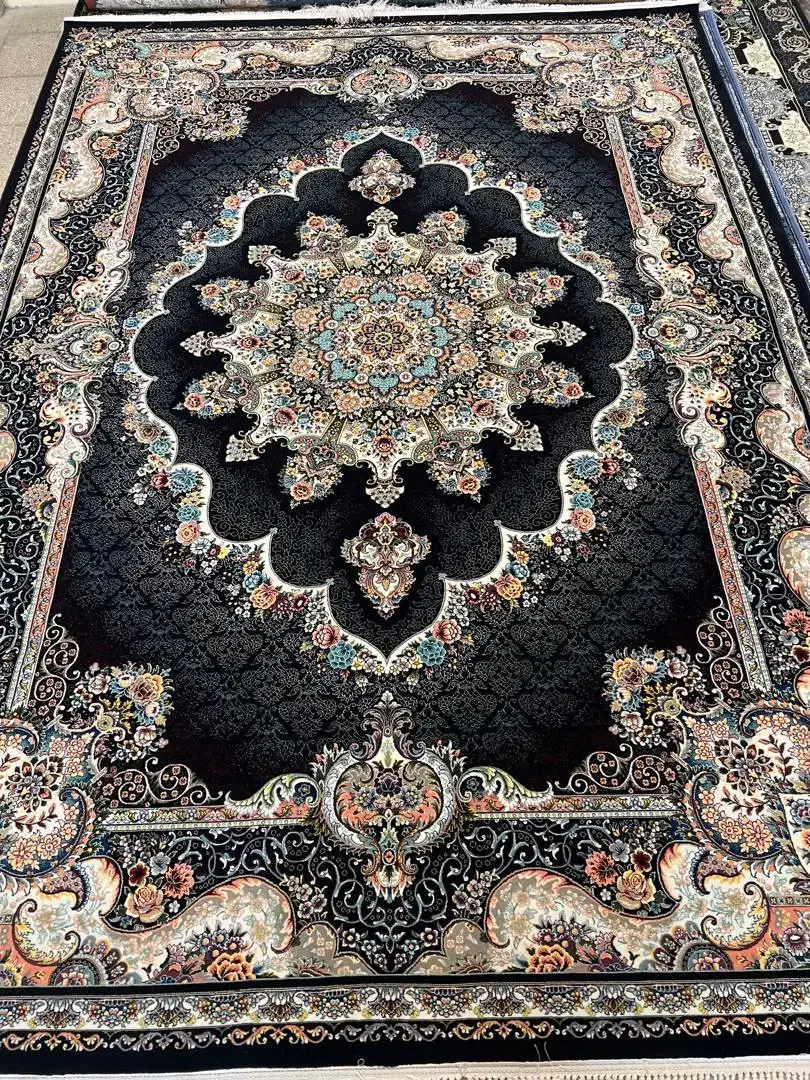 فرش ۹ متری /ترنج و افشان/ شانه ۷۰۰/ تراکم ۲۵۵۰|فرش|ایرانشهر, |دیوار