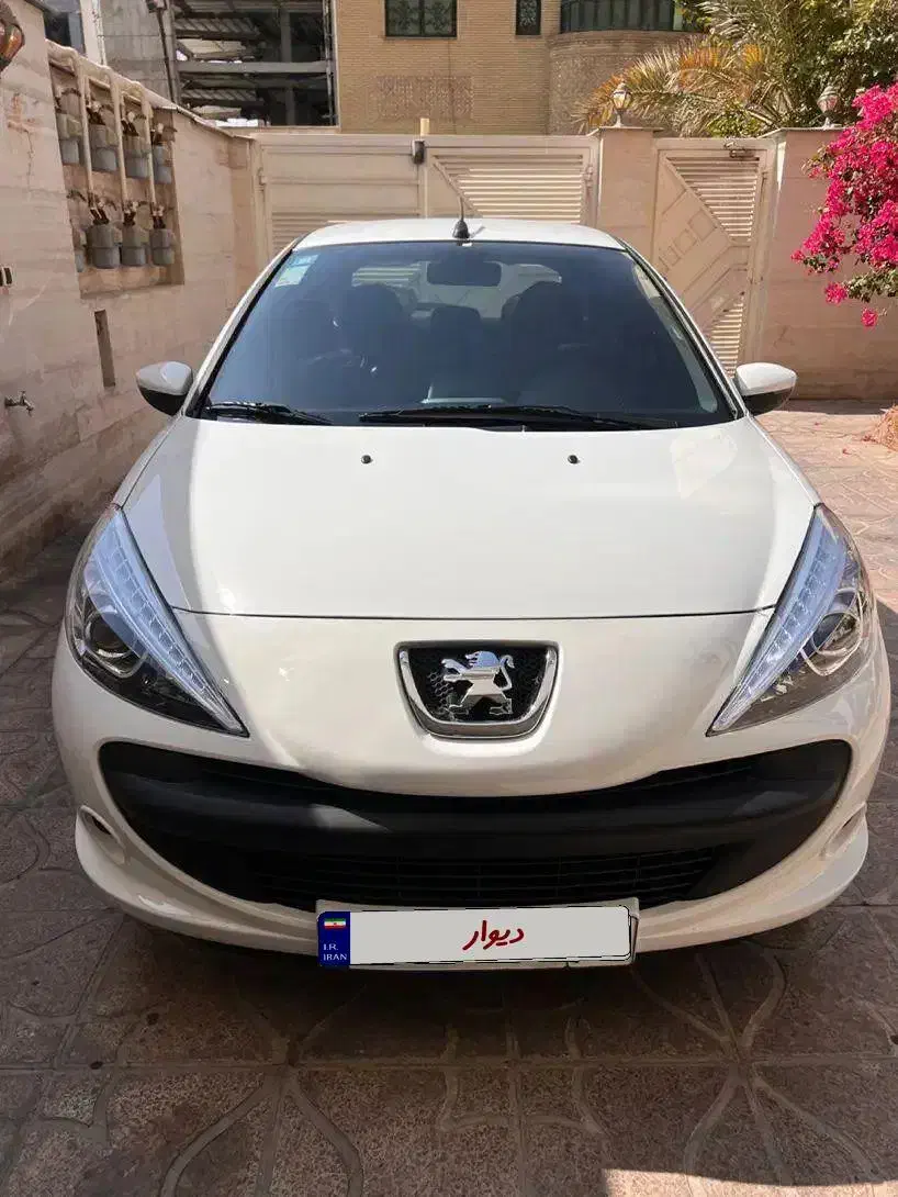 Tu5۲۰۷ فول سقف فلز ۱۴۰۴|خودرو سواری و وانت|شیراز, فضل‌آباد|دیوار