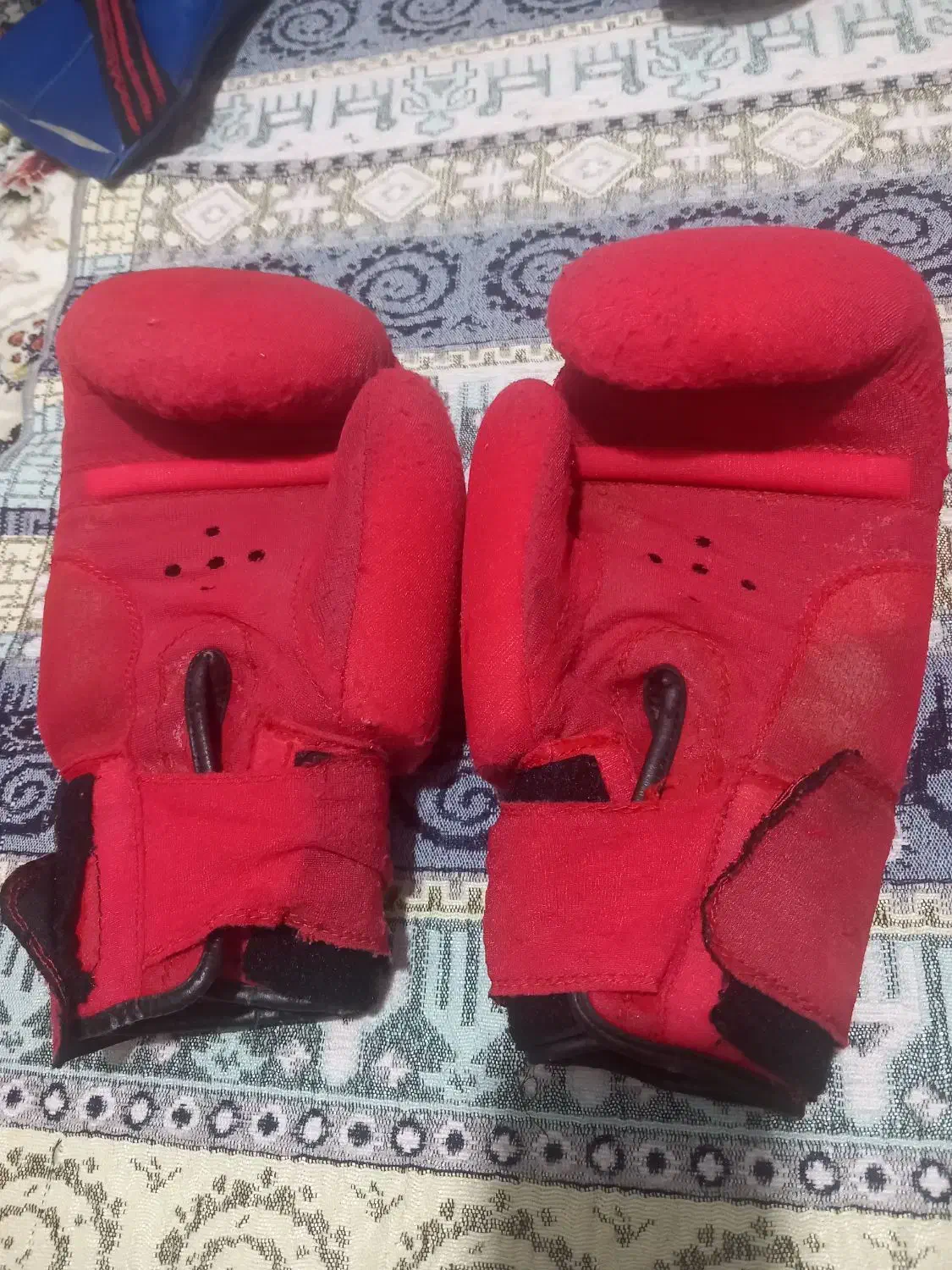 دستکش بوکس.شکم گیر|تجهیزات ورزشی|تبریز, |دیوار