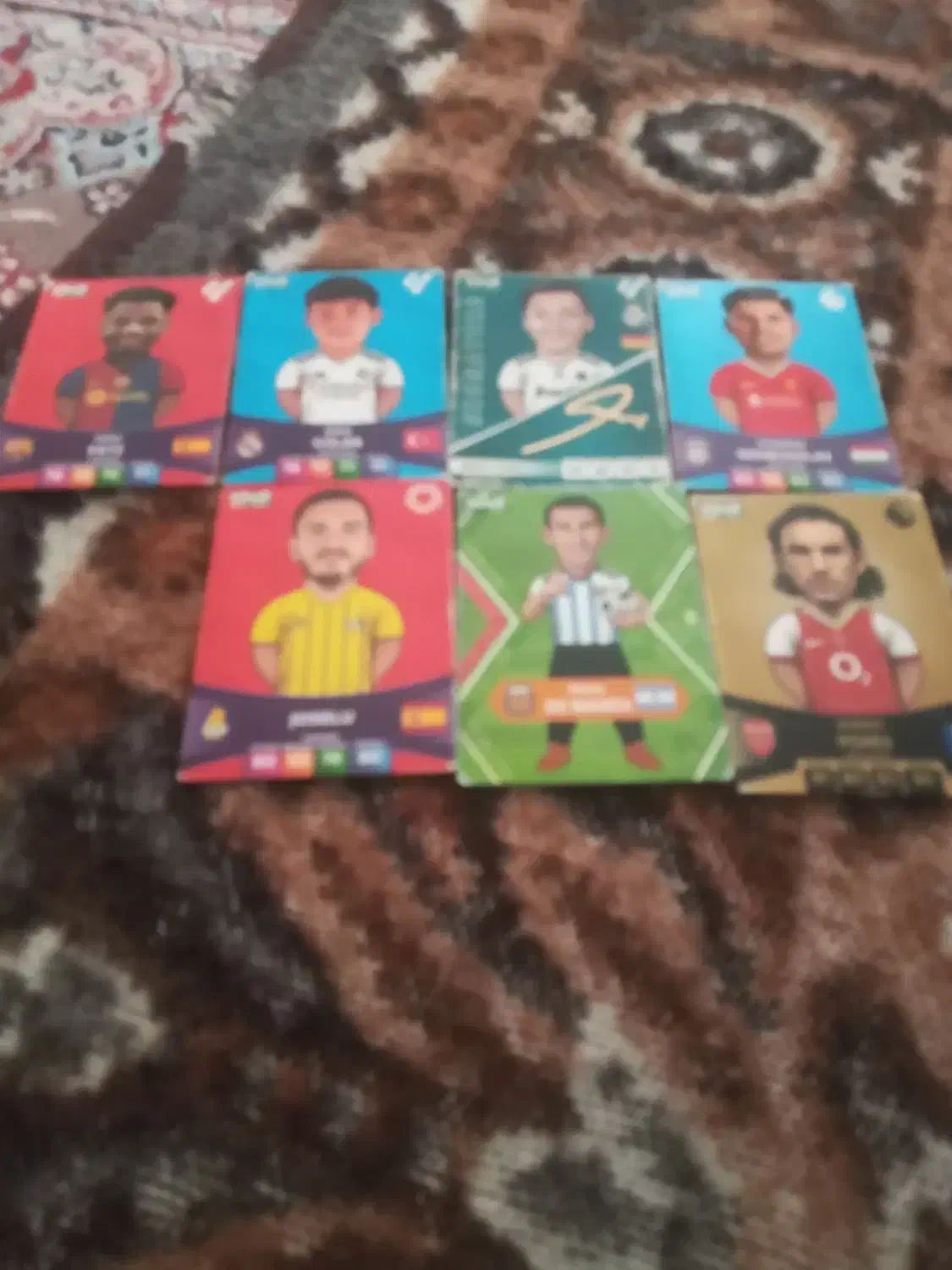 ۷ عدد کیمدی|اسباببازی|زاغه, |دیوار