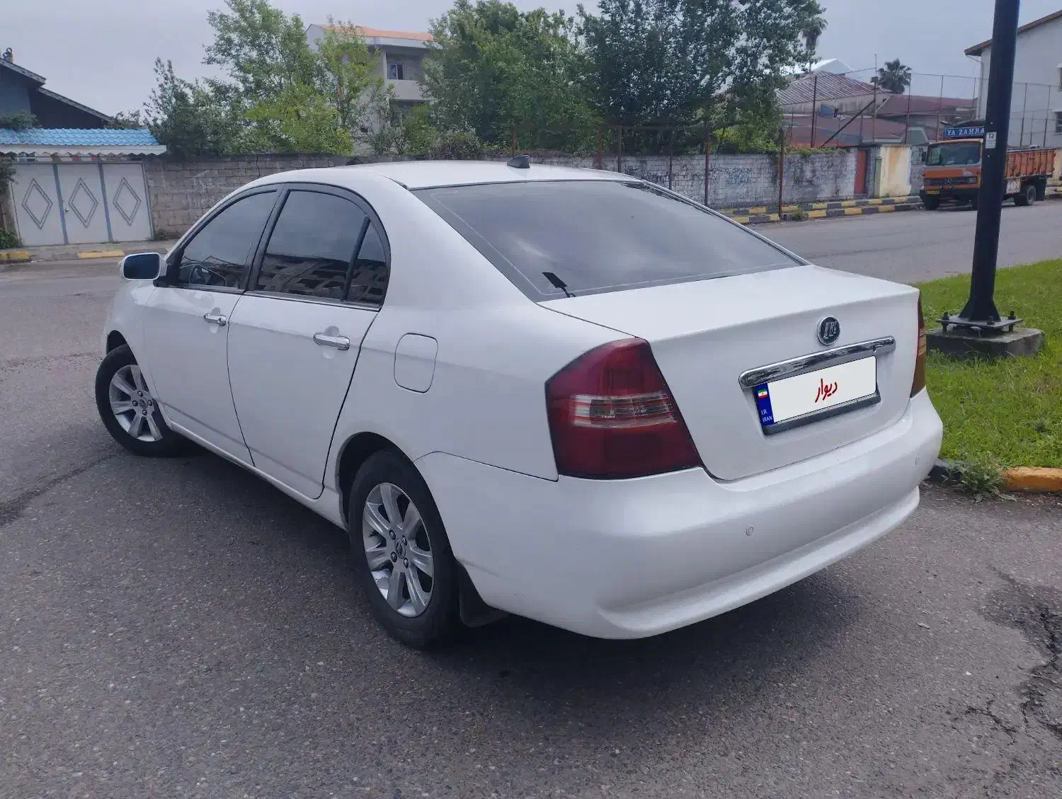 لیفان ۶۲۰ سفید ۱۶۰۰cc|خودرو سواری و وانت|تبریز, |دیوار