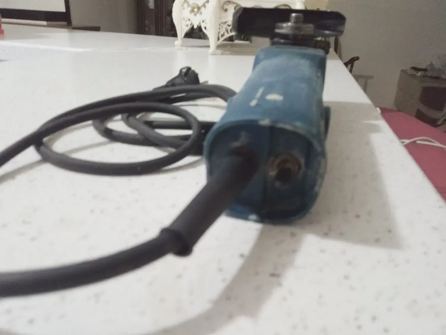 یکعدد مینی سنگ در حد نو ویکعدد دلرچکشی|ماشین‌آلات صنعتی|پرند, فاز ۴|دیوار