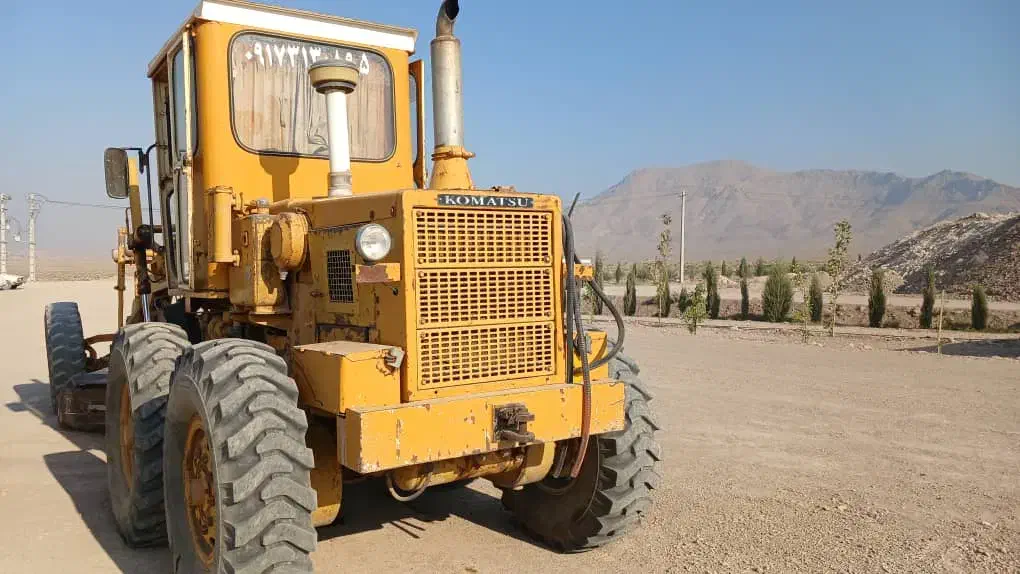 گریدر کوماتسو 505|خودرو سنگین|شیراز, کوی زهرا|دیوار