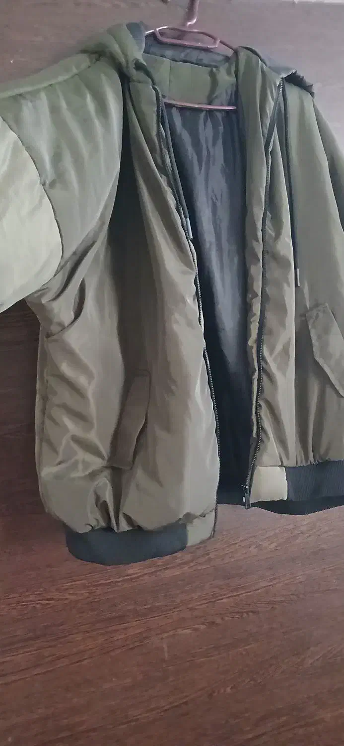 کاپشن|لباس|بومهن, |دیوار