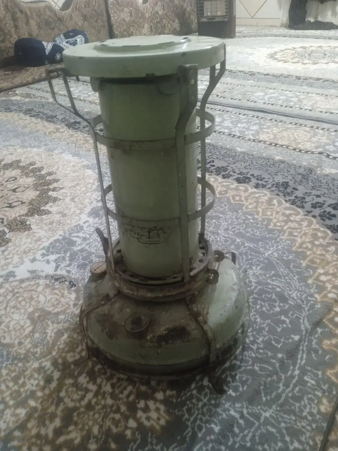 بخاری نفتی|کلکسیون اشیاء عتیقه|اهواز, گلدشت|دیوار