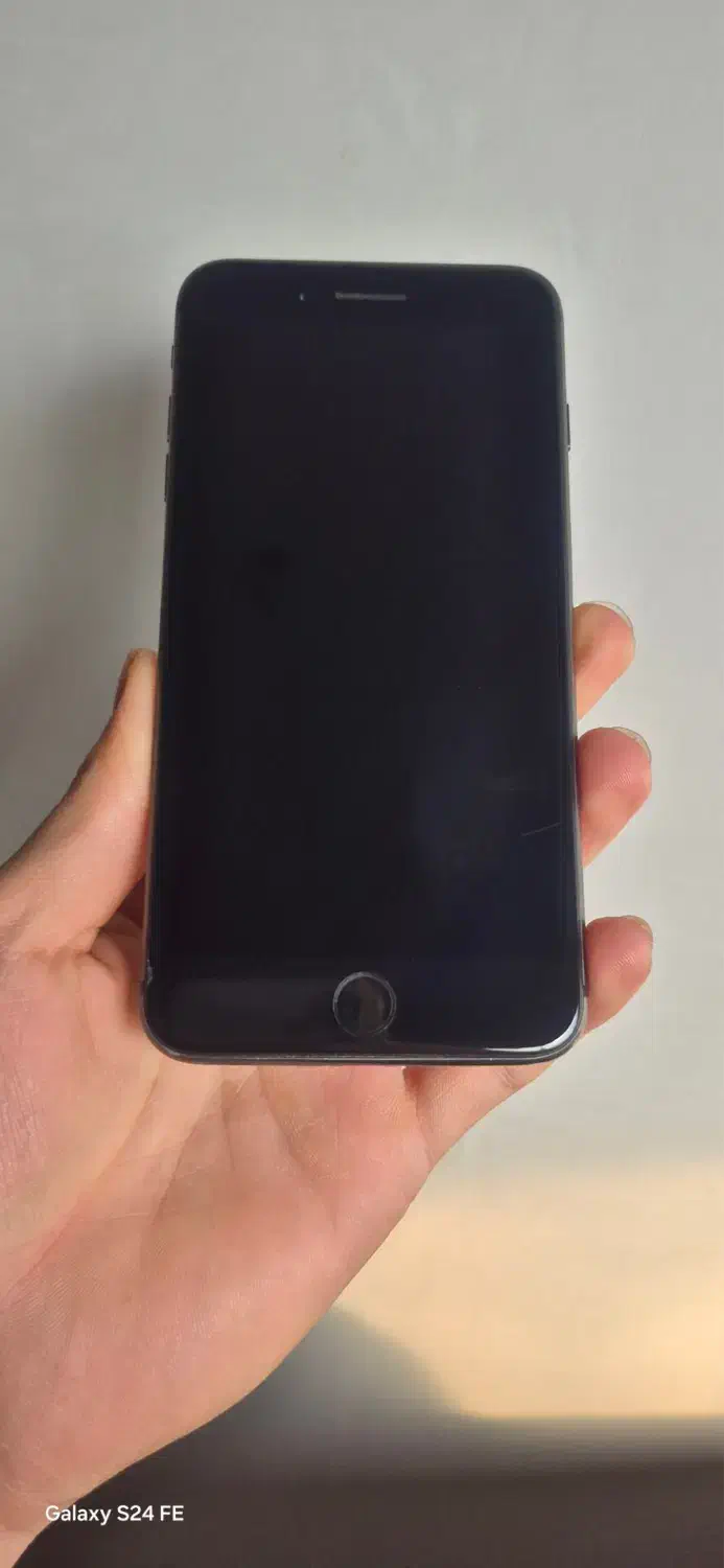 iPhone 8 Plus|موبایل|محمدشهر, همایون ویلا|دیوار