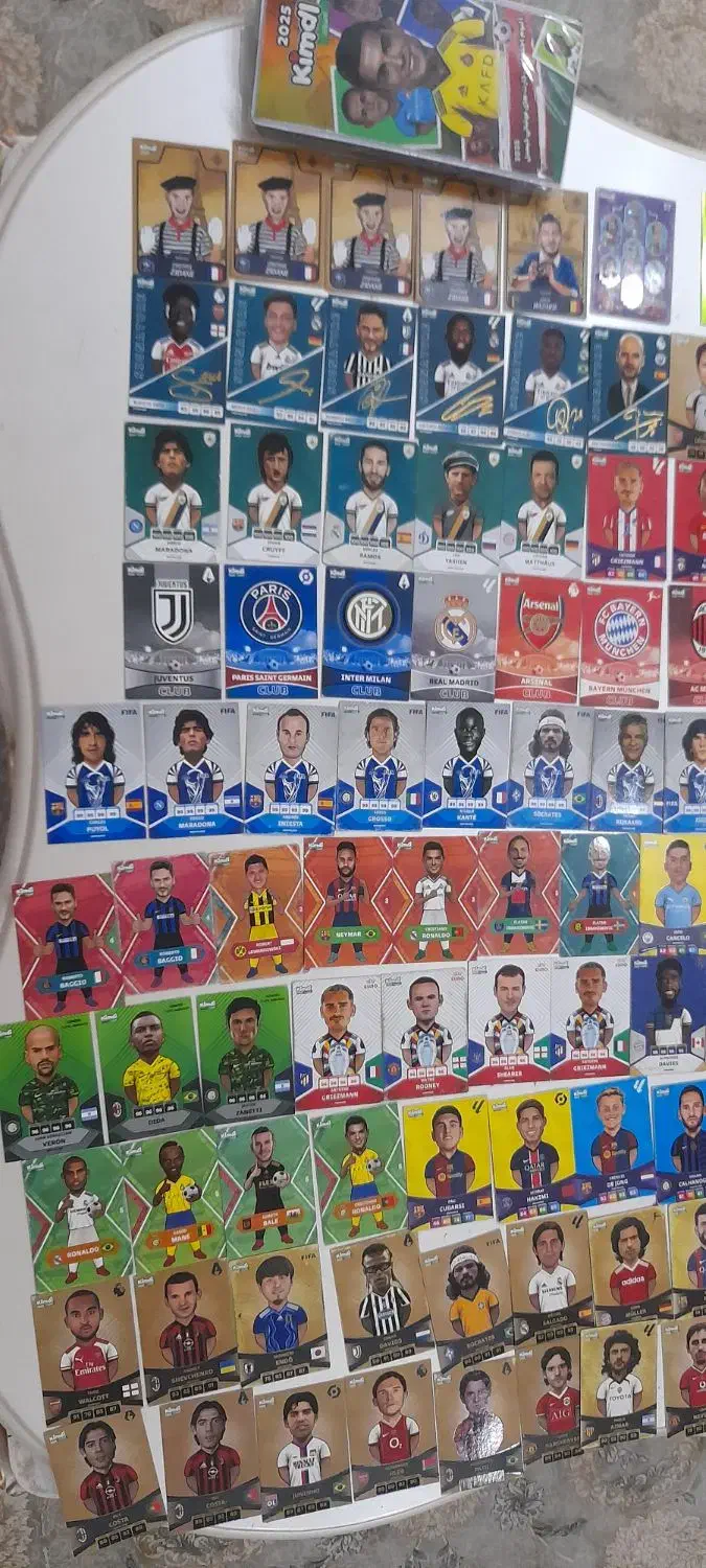 فروش کیمدی به همراه آلبوم رونالدو|کلکسیون و سرگرمی|چناران, |دیوار