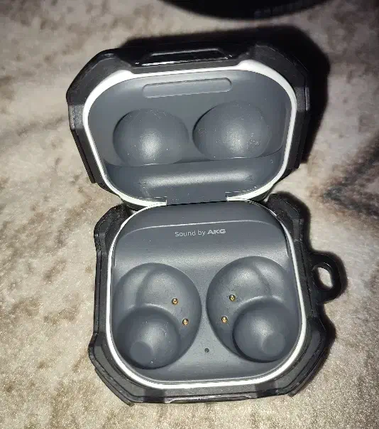 کیش شارژر گلکسی بادز ۲|لوازم جانبی موبایل و تبلت|تهران, جیحون|دیوار