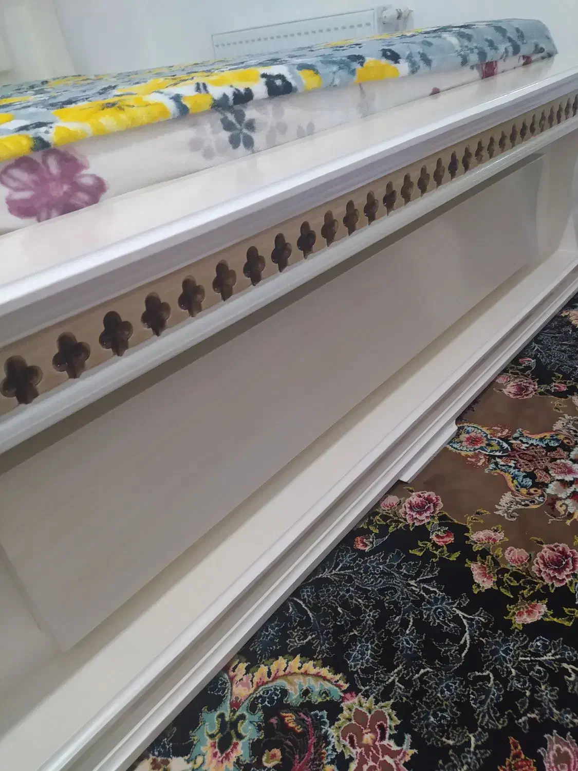 سرویس خواب|تخت و سرویس خواب|قدس, شهر‌قدس|دیوار