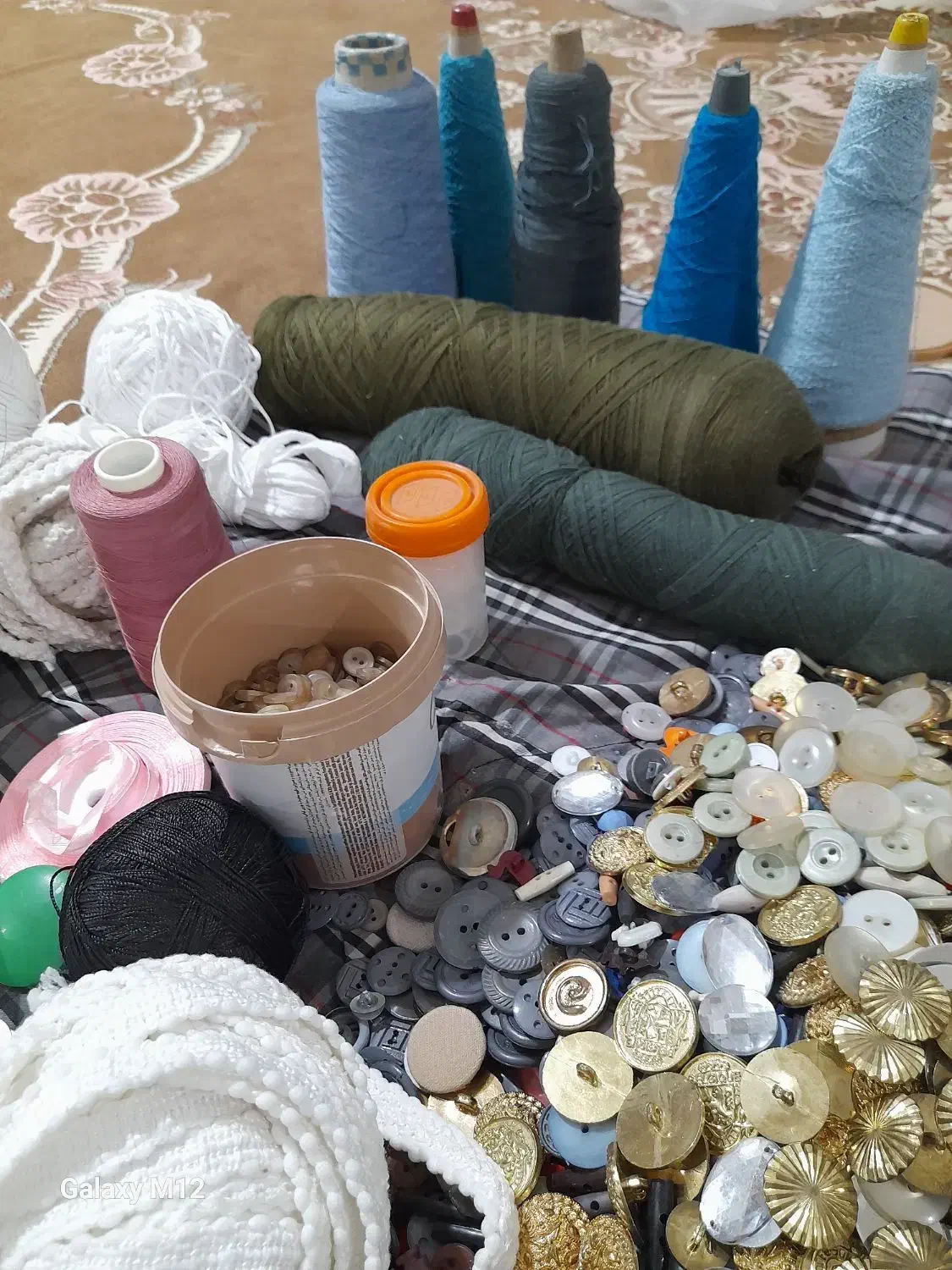 دکمه نخ|لوازم خیاطی و بافتنی|تهران, نیروی هوایی (پیروزی)|دیوار