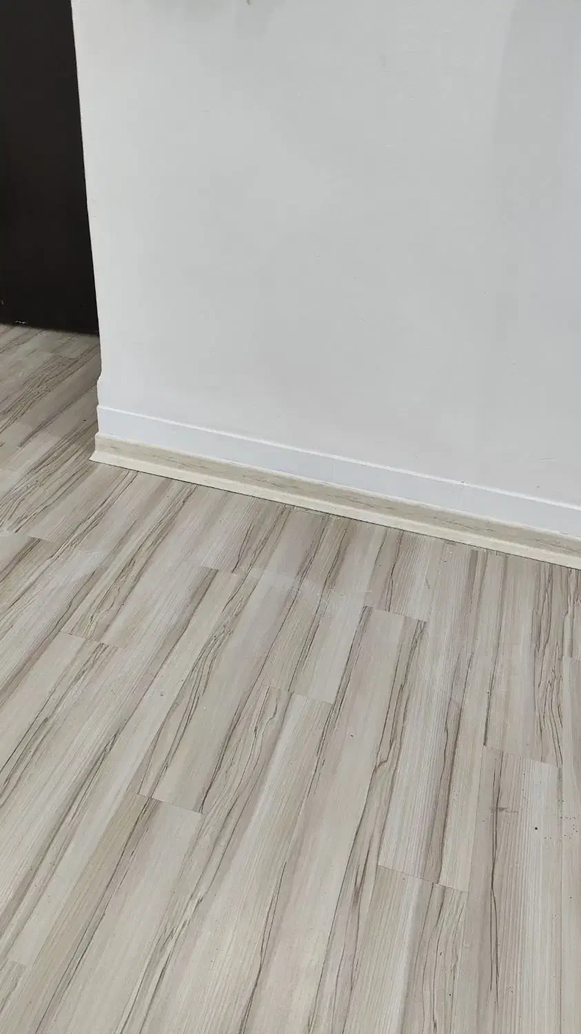 نصاب انواع کفپوش و پارکت و لمینت و قرنیز|خدمات پیشه و مهارت|بوشهر, |دیوار