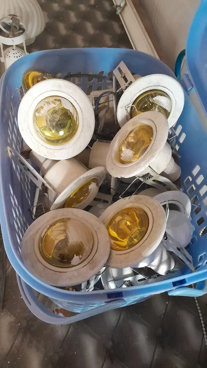 لامپ هالوژن به همراه پایه|لامپ و چراغ|دورود, |دیوار