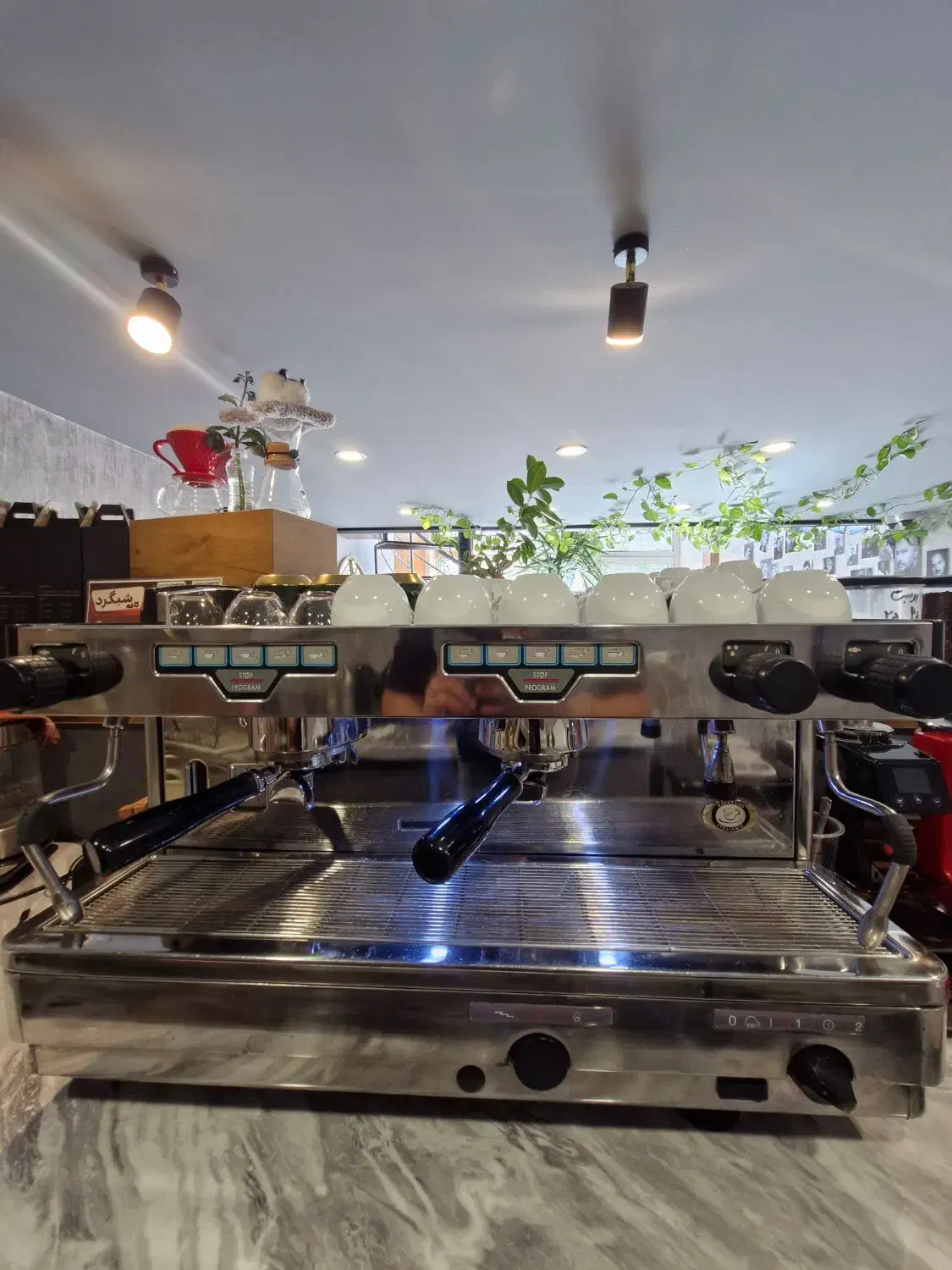 فروش وسایل کافه ...|اجارهٔ مغازه و غرفه|اردکان, |دیوار