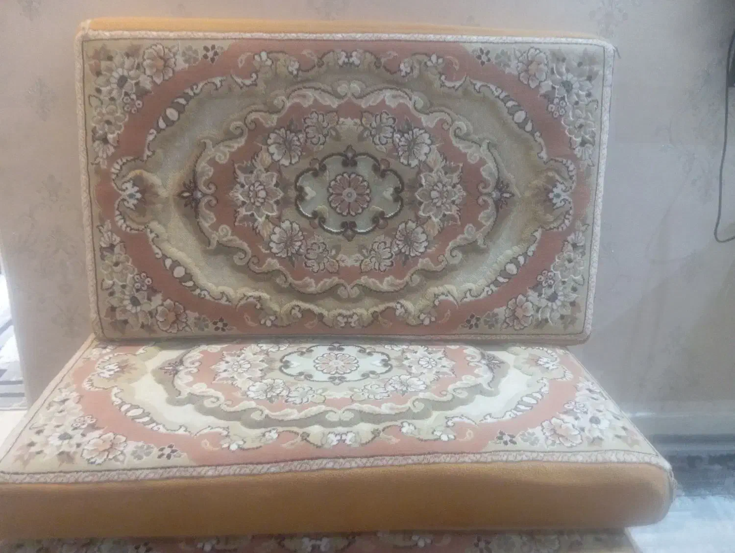 پشتی سنتی|پشتی|ری, دیلمان|دیوار