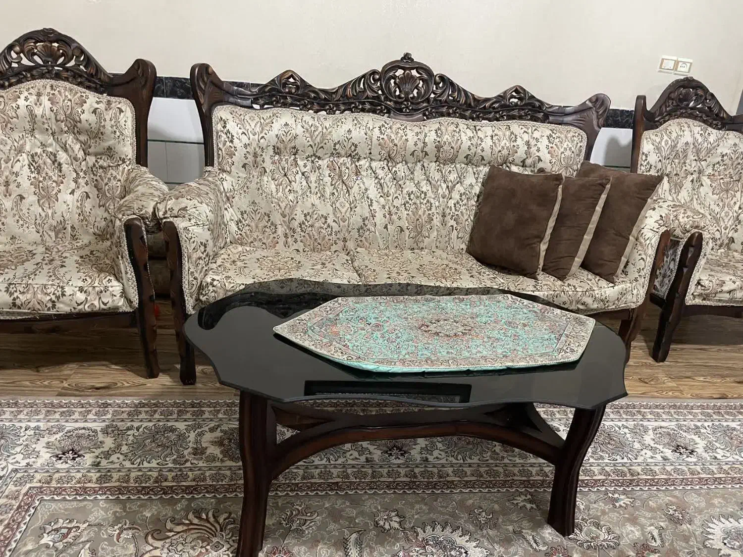 مبل سلطنتی|مبلمان خانگی و میز عسلی|آبیک, |دیوار