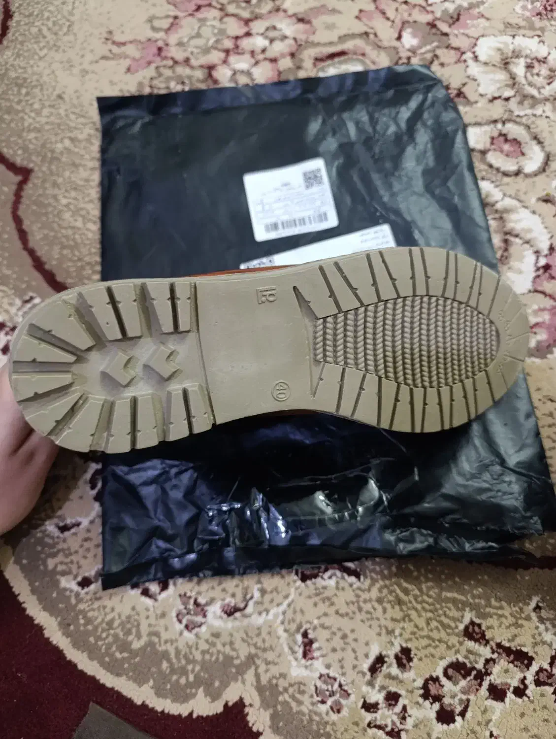 کفش نو|کیف، کفش، کمربند|بندر امام خمینی, |دیوار