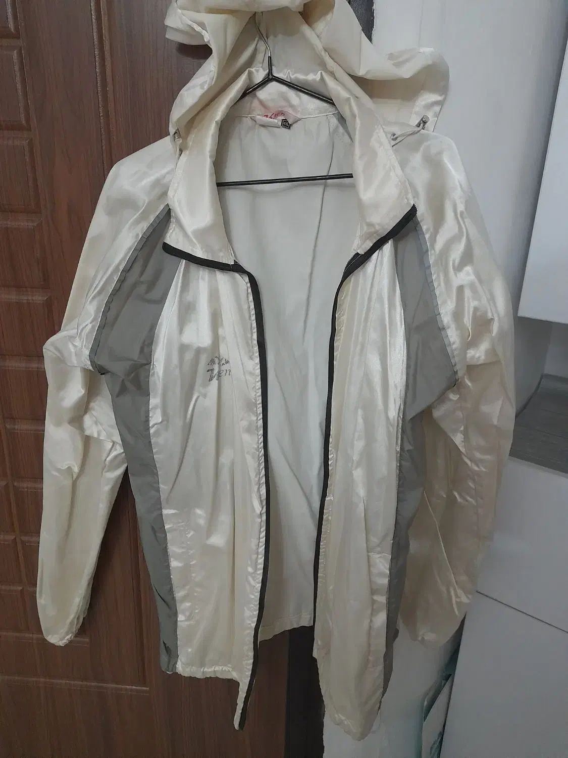 بادگیر مردانه|لباس|فردیس, نگارستان|دیوار