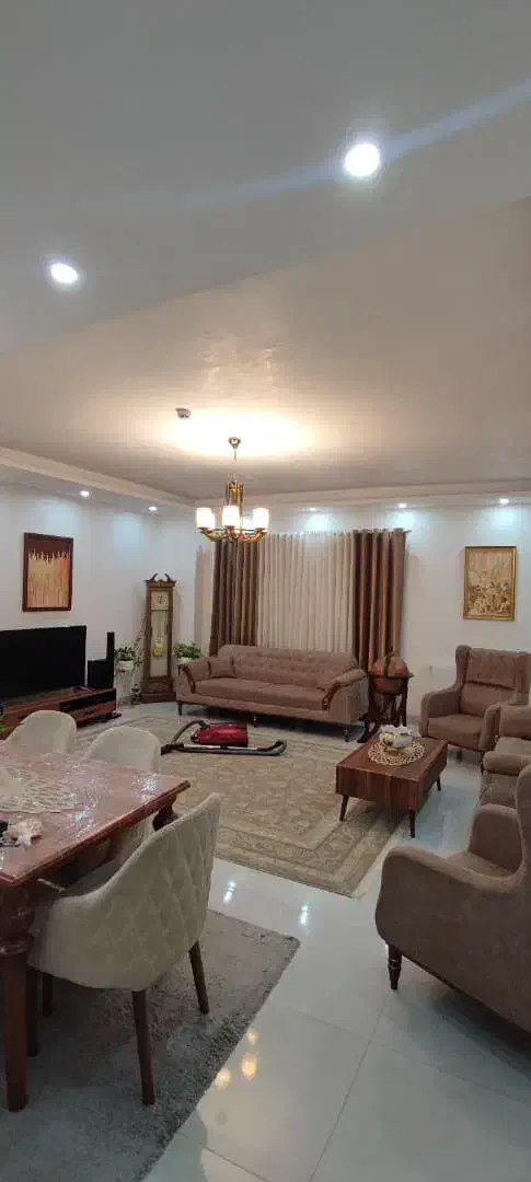 آپارتمان ۹۳ متری / مطهری / فروش فوری|فروش آپارتمان|رشت, بازار|دیوار