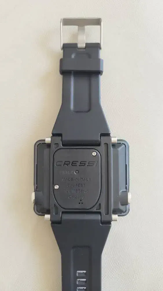 دایو کامپیوتر (Dive computer) اورجینال ایتالیا|غواصی و ورزشهای آبی|شیراز, انجیر|دیوار