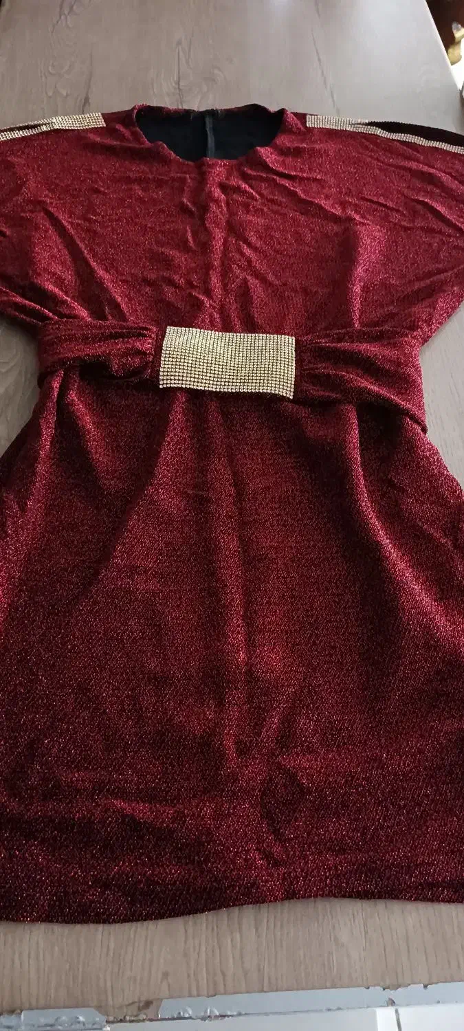 لباس زنانه|لباس|شهریار, شهریار|دیوار