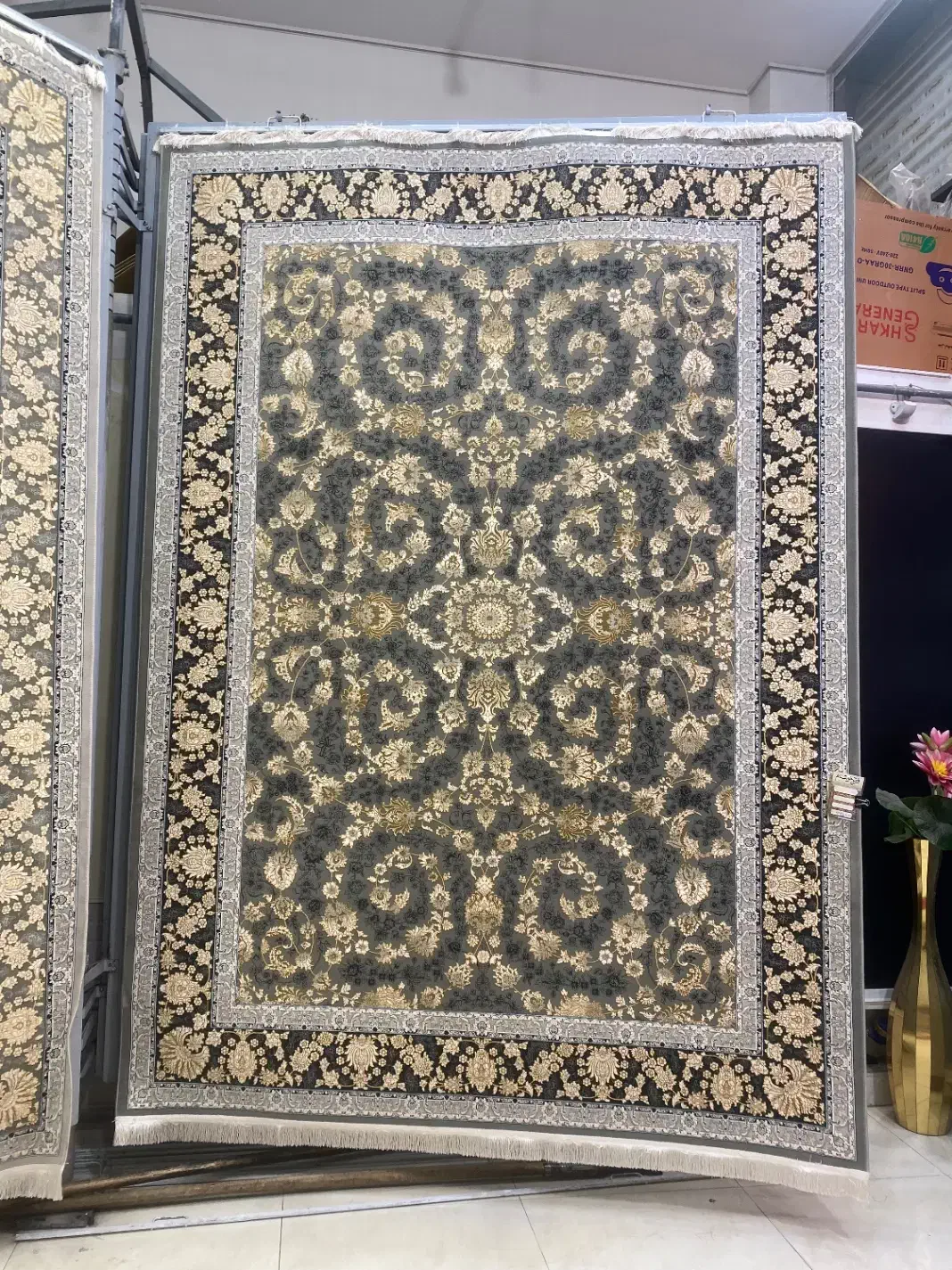 حراج فوق العاده فرش تک سایز ۹ متری|فرش|زنجان, |دیوار