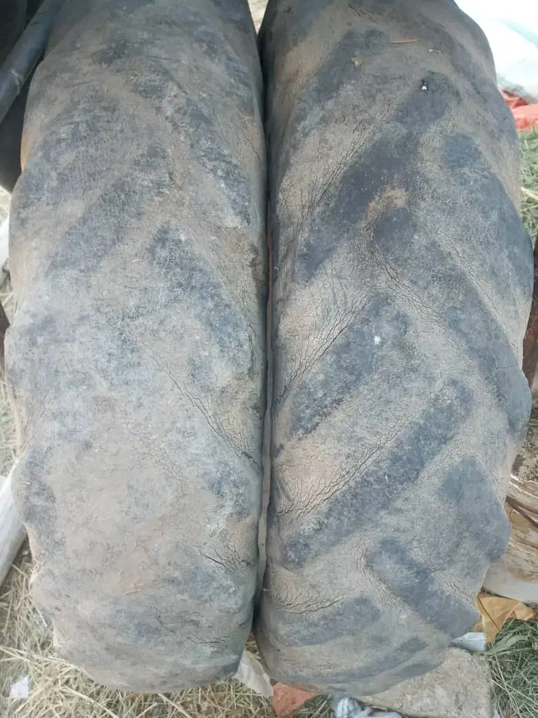 لاستیک جلو رومانی|قطعات یدکی و لوازم جانبی|بروجرد, |دیوار