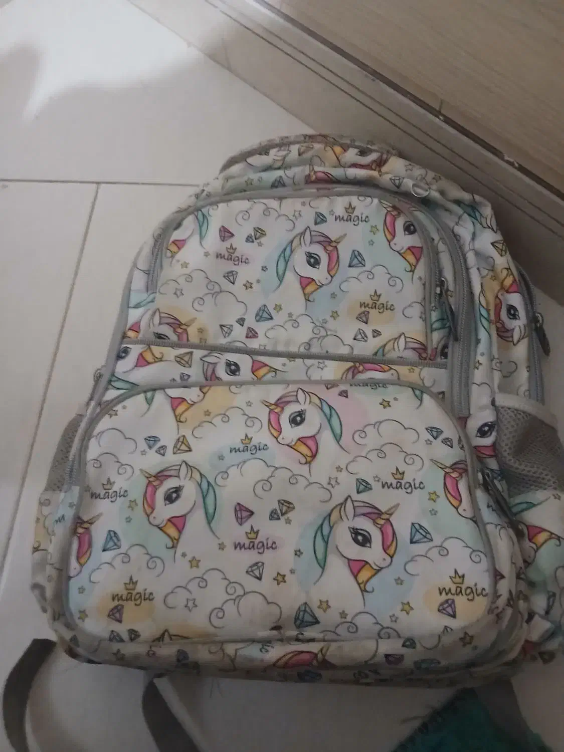 کوله و لباس بچه ۷ تا۸ سال|کفش و لباس بچه|ساری, |دیوار