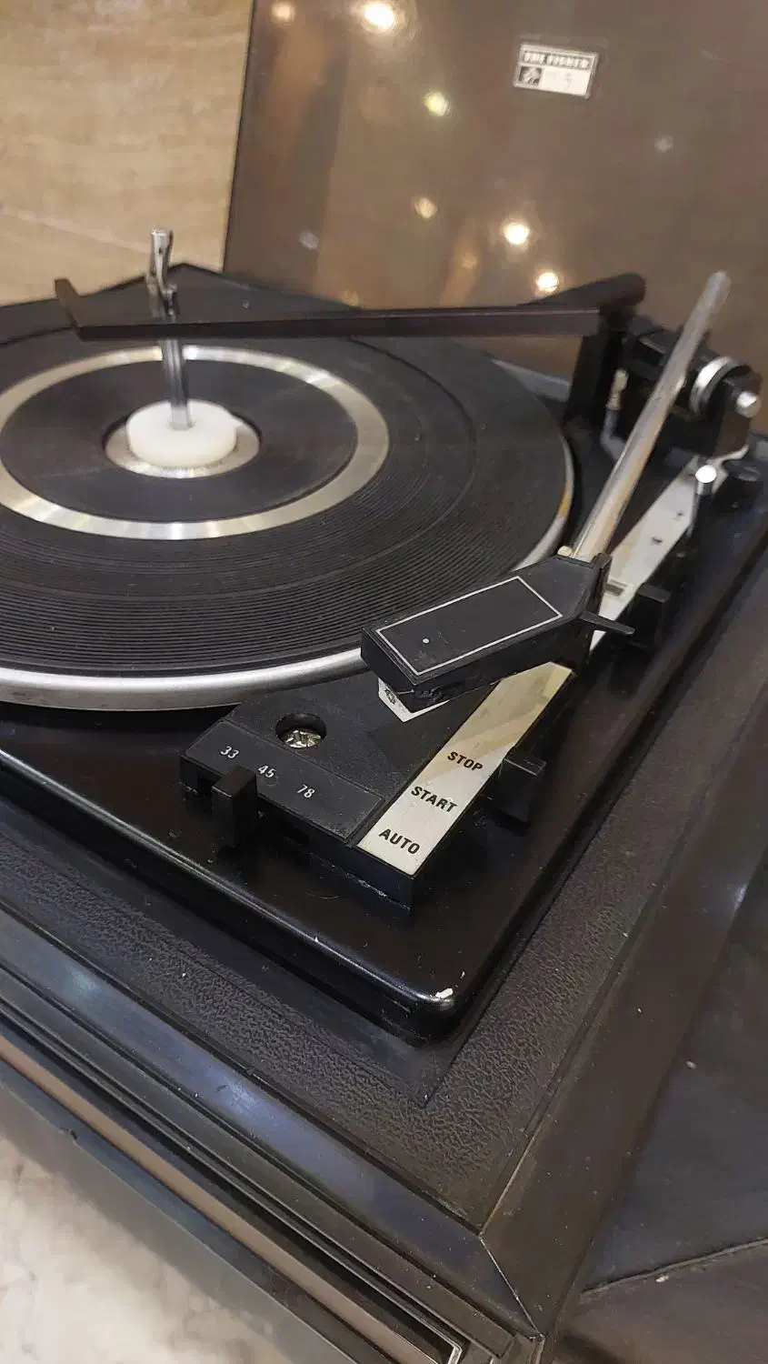 گرامافون فیشر|کلکسیون اشیاء عتیقه|تهران, بهمن یار|دیوار