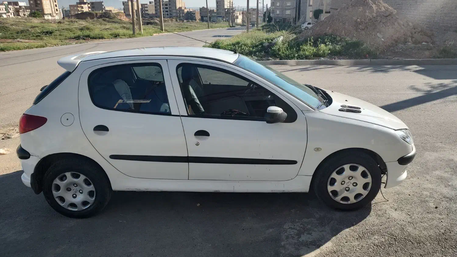 پژو ۲۰۶ تیپ ۲ سفید مدل ۹۱ با بیمه ۱۱ ماه|خودرو سواری و وانت|ارومیه, |دیوار