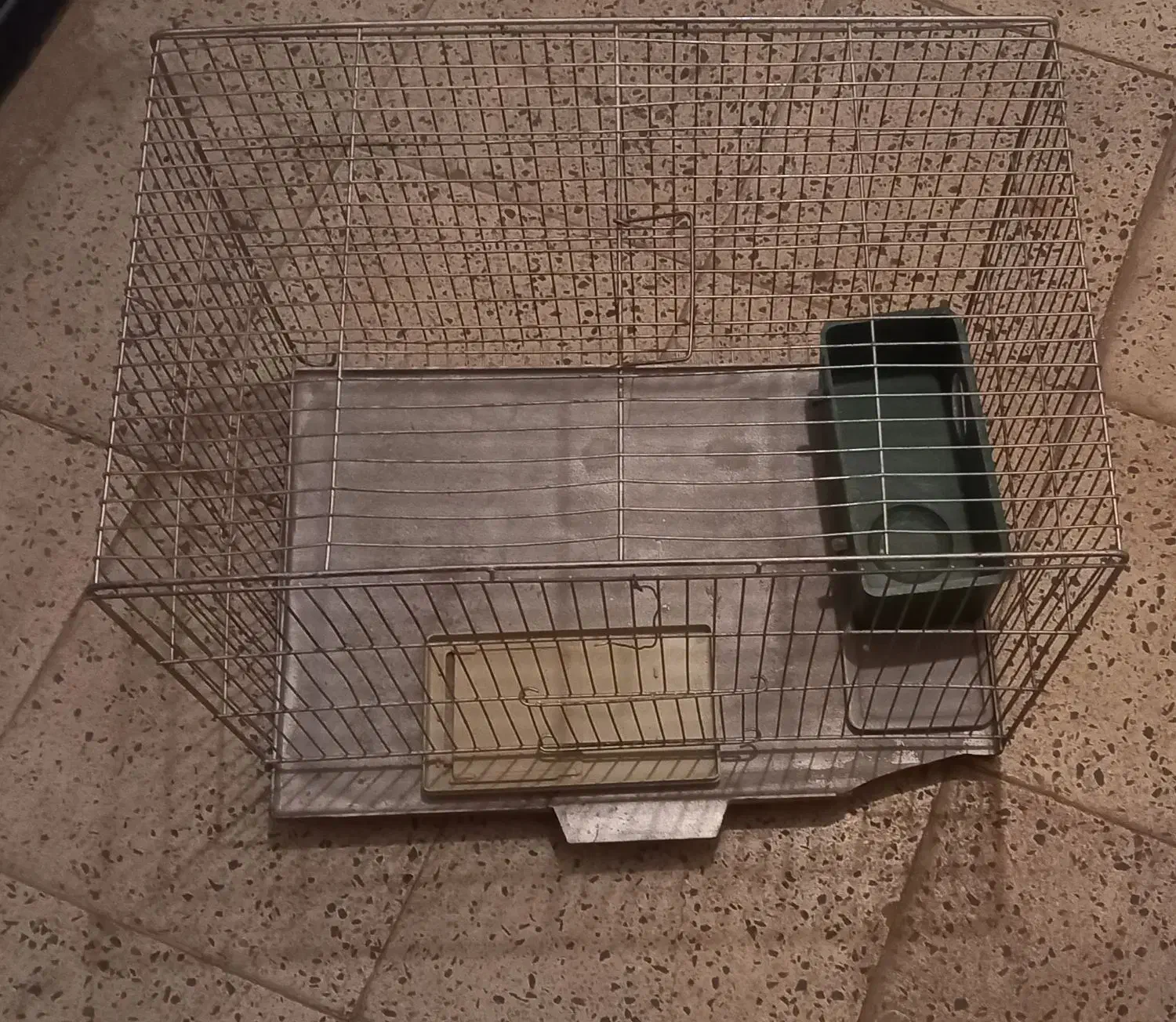 قفس پرندگان جنس فلزی محکم وسالم|لوازم جانبی حیوانات|مشکیندشت, |دیوار