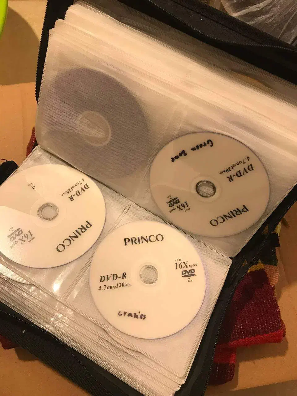 4000 گیگ فیلم و سریال در 1000 دی وی دی و سی دی|فیلم و موسیقی|اصفهان, بهارستان|دیوار