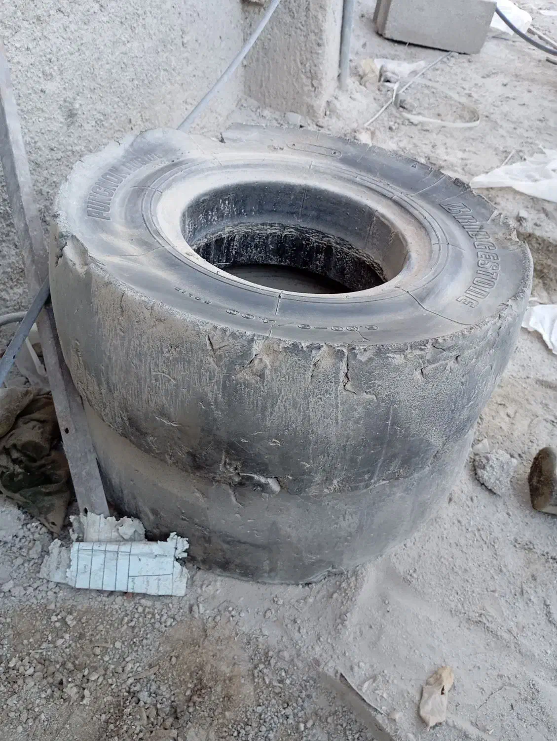 لاستیک لیفتراک|قطعات یدکی و لوازم جانبی|قدس, شهرک صنعتی زاگرس|دیوار