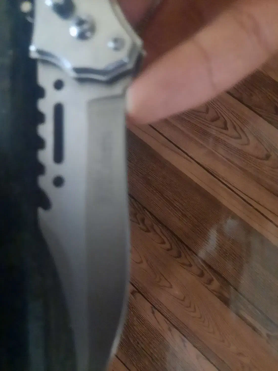 یک عدد چاقوی زامن دار|کوهنوردی و کمپینگ|تویسرکان, |دیوار