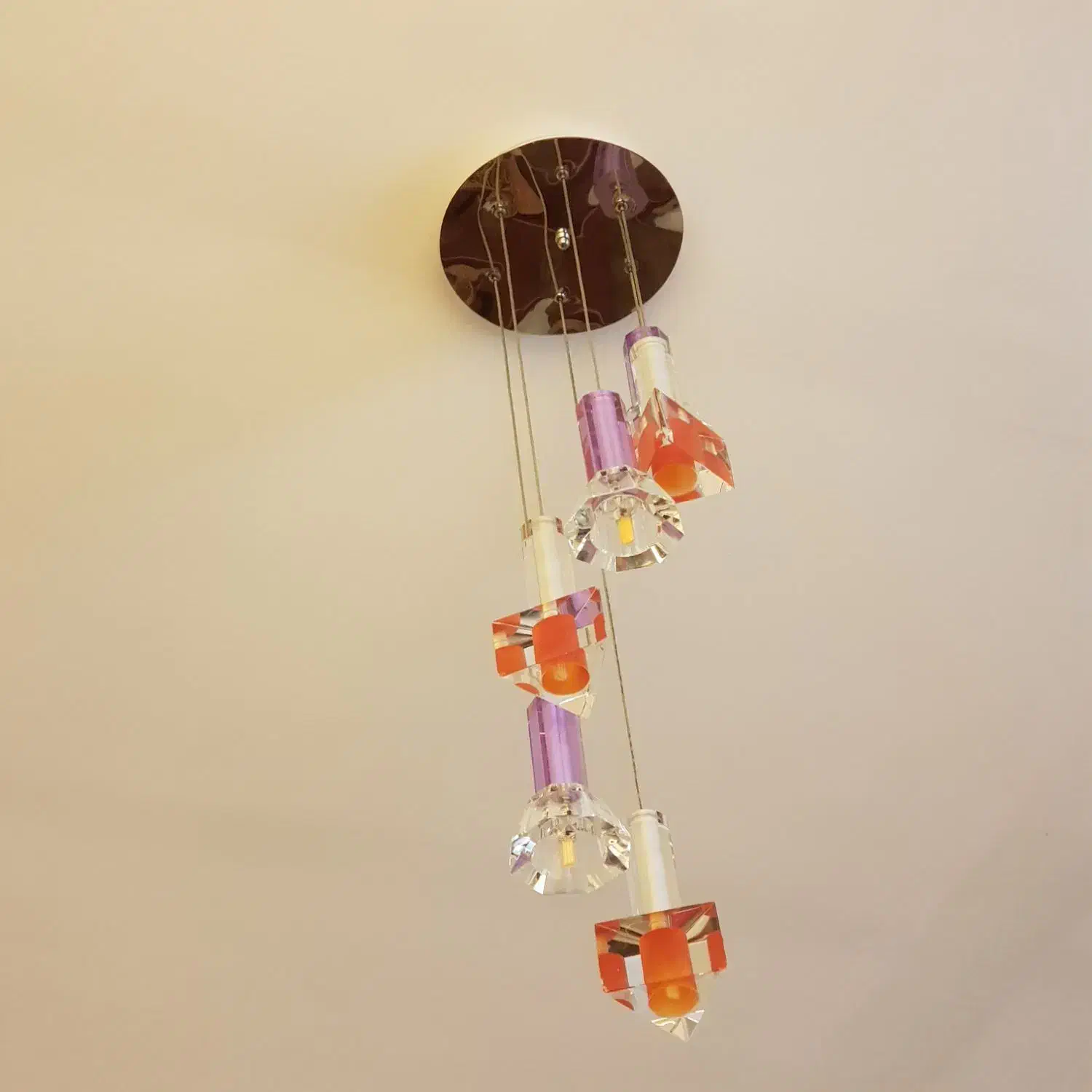 یک عدد لوستر|لوستر و چراغ آویز|مشهد, کوثر|دیوار