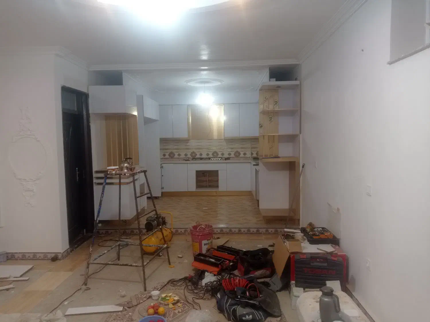 تعمیرات و اجرای صفر تا صد کابینت و کمد دیواری و...|مصالح و تجهیزات ساختمان|سهند, |دیوار