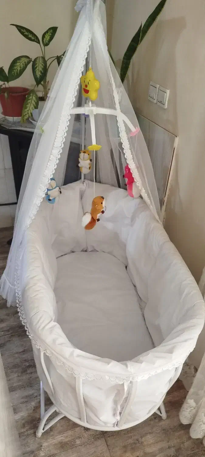 گهواره نوزادی|تخت و سرویس خواب|شهریار, شهرک امیریه|دیوار