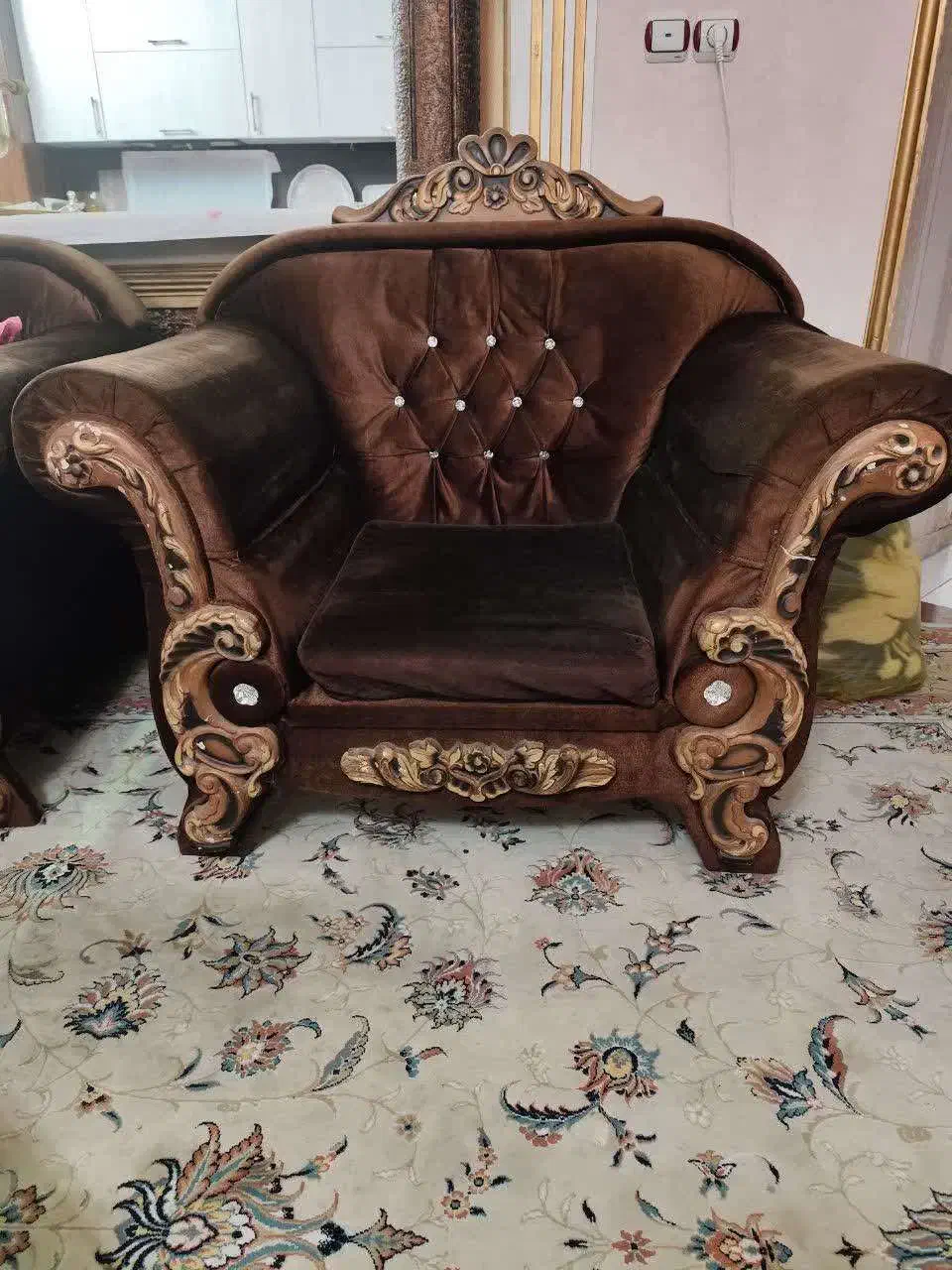 مبل 7نفره راحتی کلاسیک|مبلمان خانگی و میز عسلی|مشهد, زمانه|دیوار