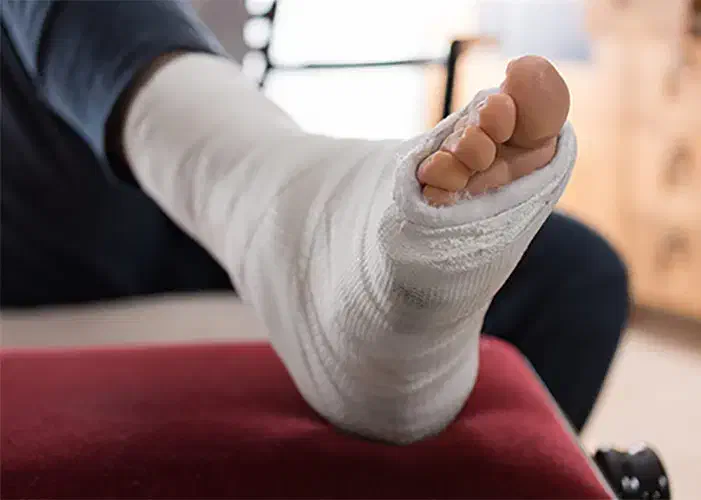 شکسته بندی آقا جا انداختن دررفتگی ها|خدمات آرایشگری و زیبایی|کرج, شهرک سهرابیه|دیوار