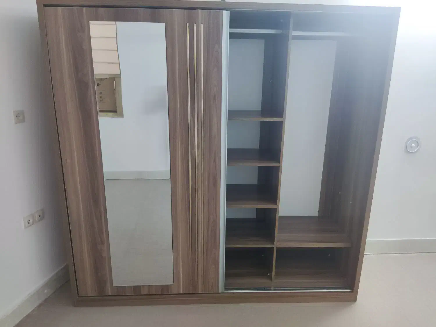 کمد لباس|جاکفشی، کمد، دراور|خور (فارس), |دیوار