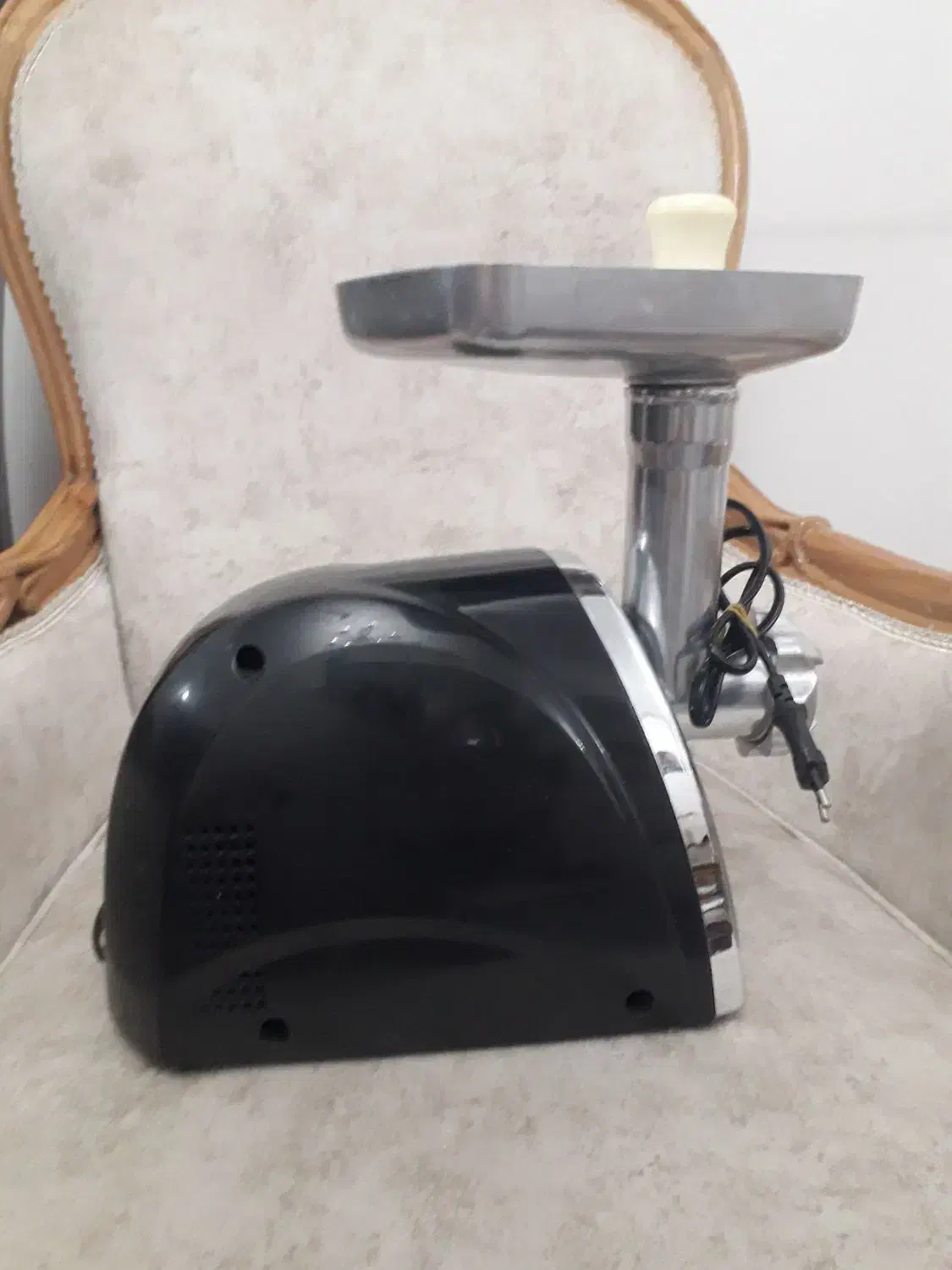 چرخ گوشت|خردکن، آسیاب، غذاساز|میانه, |دیوار