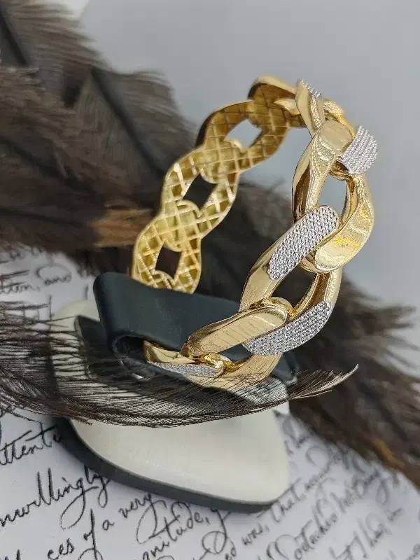 طلا با اصالت اجرت اقتصادی|جواهرات|اصفهان, خرم|دیوار