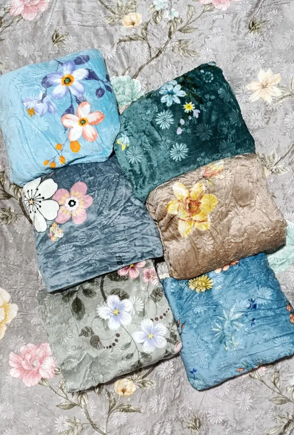 پتو مسافرتی|رختخواب، بالش، پتو|بندر گناوه, |دیوار