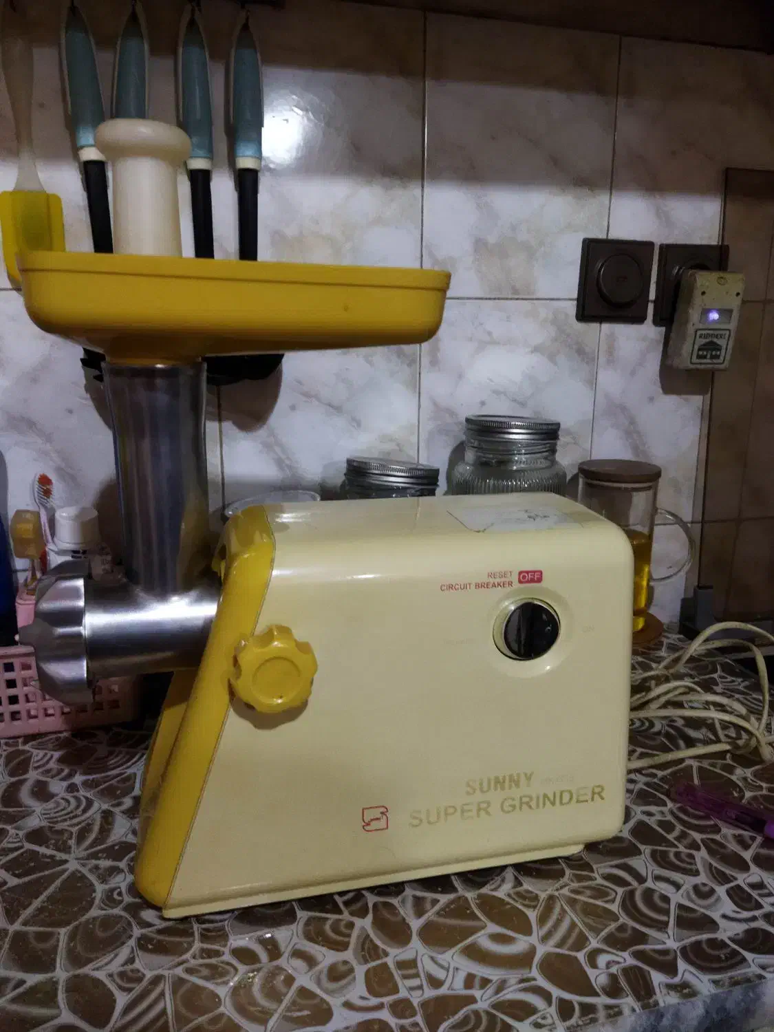 چرخ گوشت|خردکن، آسیاب، غذاساز|مشهد, طبرسی شمالی|دیوار