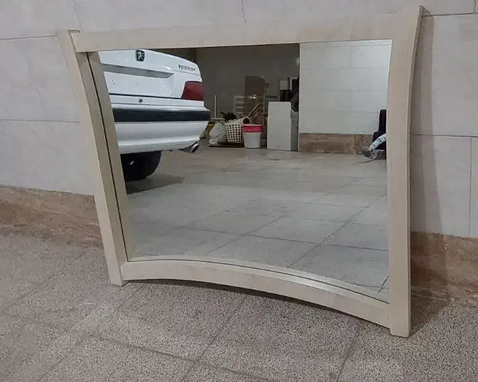 آینه تک|آینه|آبادان, |دیوار