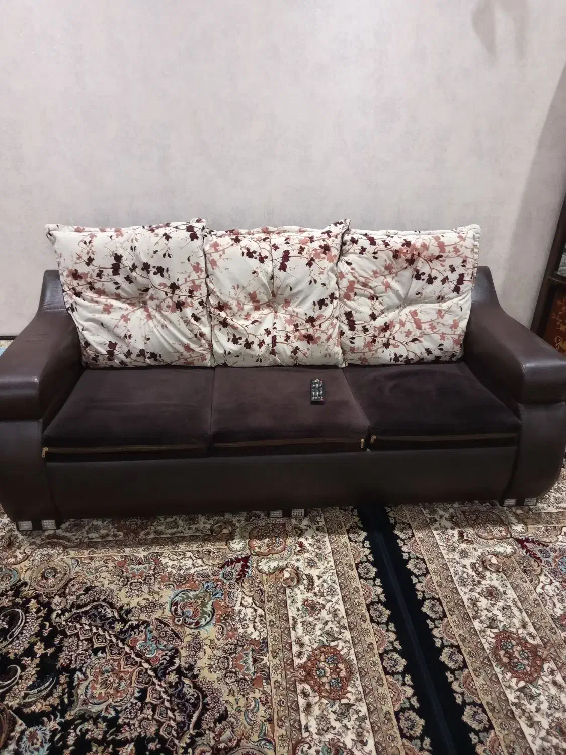 مبل چرم هفت نفره در حد نو|مبلمان خانگی و میز عسلی|قرچک, مهدیه|دیوار