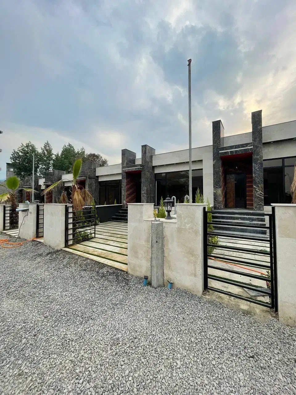 فروش فوری ویلاهمکف۱۶۰متری توشهرک ساحلی بعلت مهاجرت|فروش خانه و ویلا|محمودآباد, |دیوار