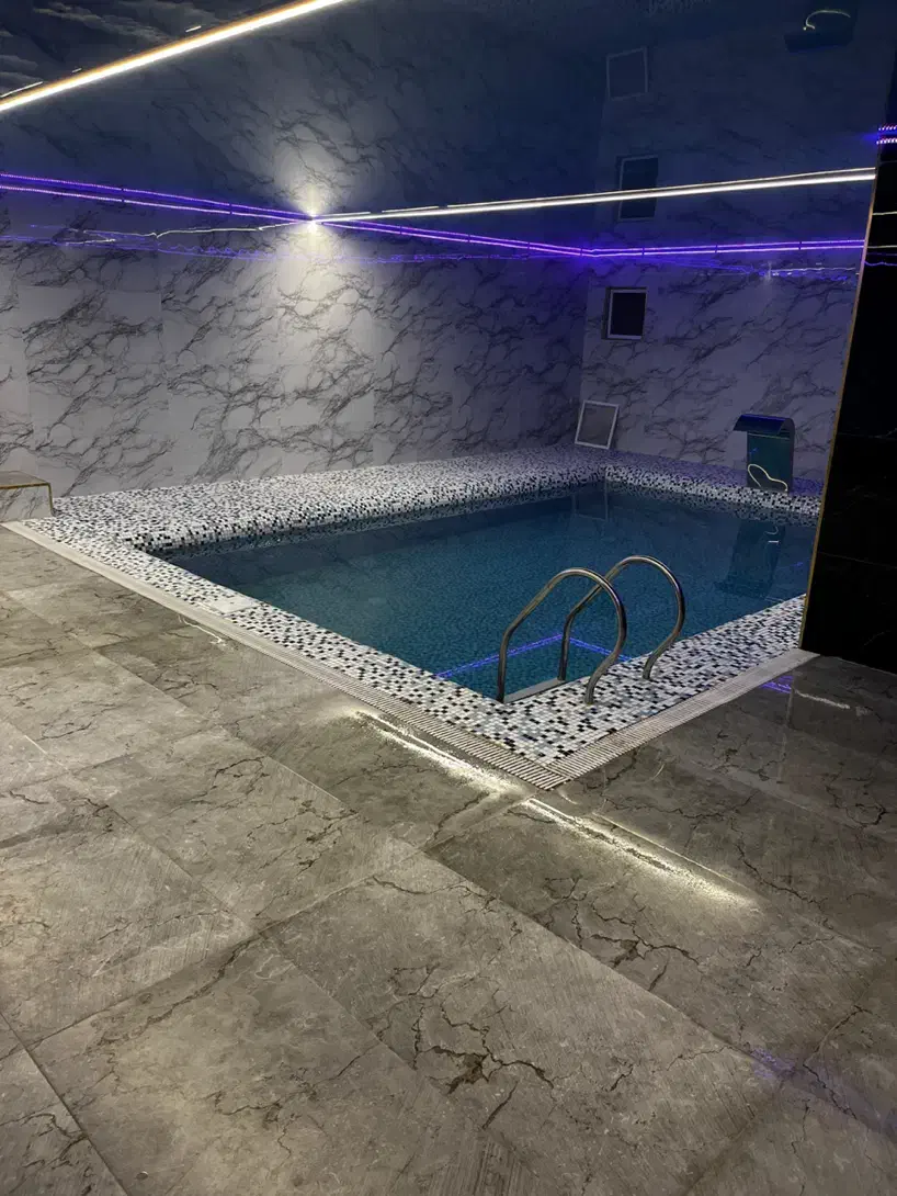 اجاره ویلا استخر جگوزی سونا بخار ( کد 2 )|اجارهٔ کوتاه‌مدت ویلا و باغ|تبریز, |دیوار